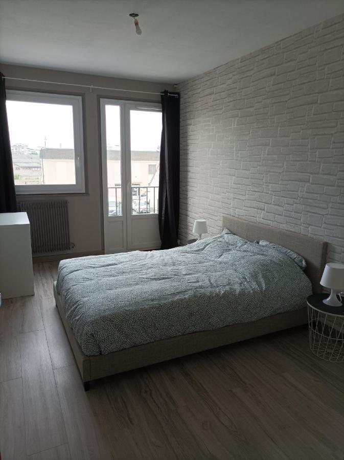Joli Appartement Type 5 En Centre Ville Châteauroux Exterior foto